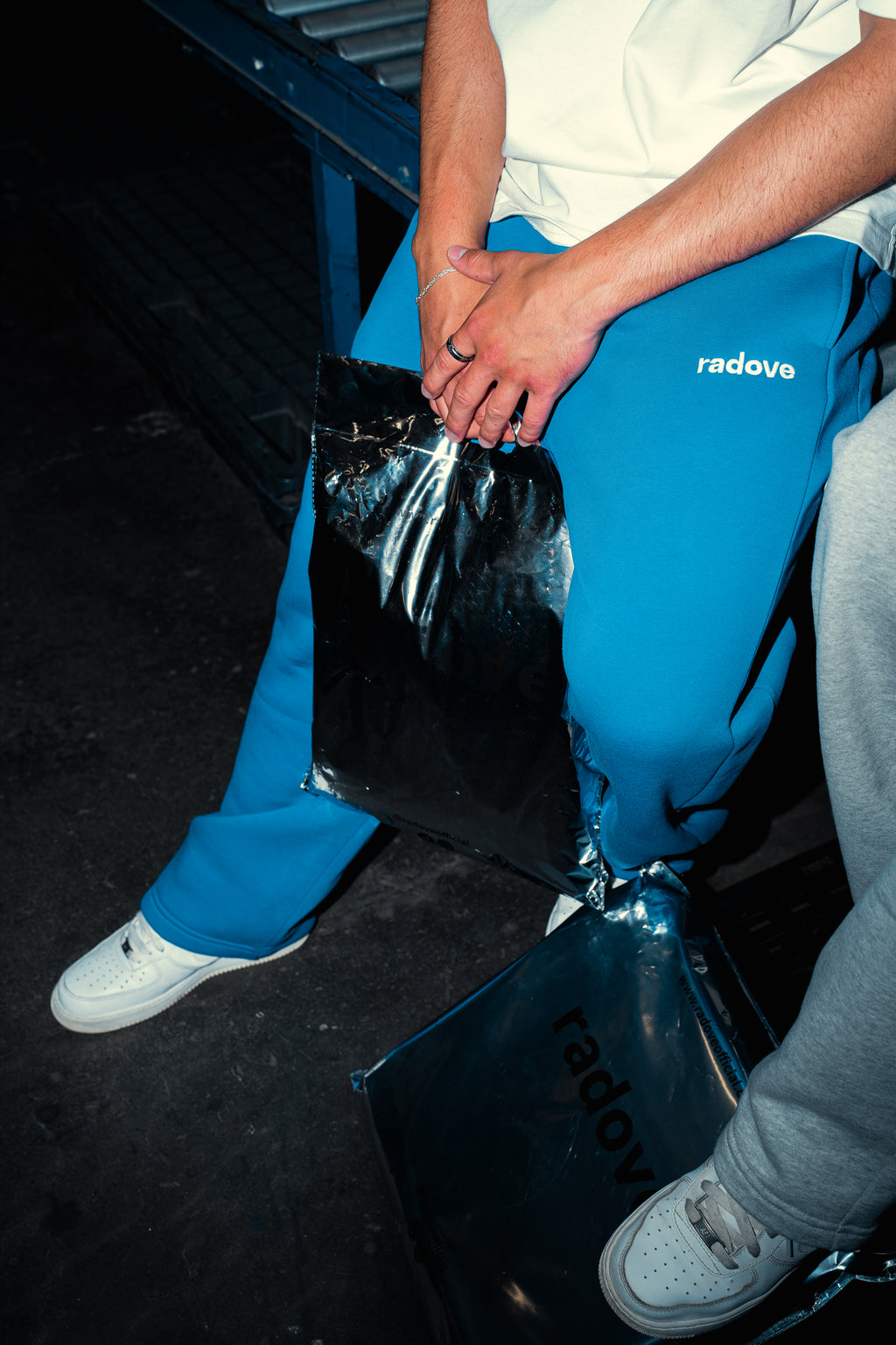 TRUE BLUE JOGGER