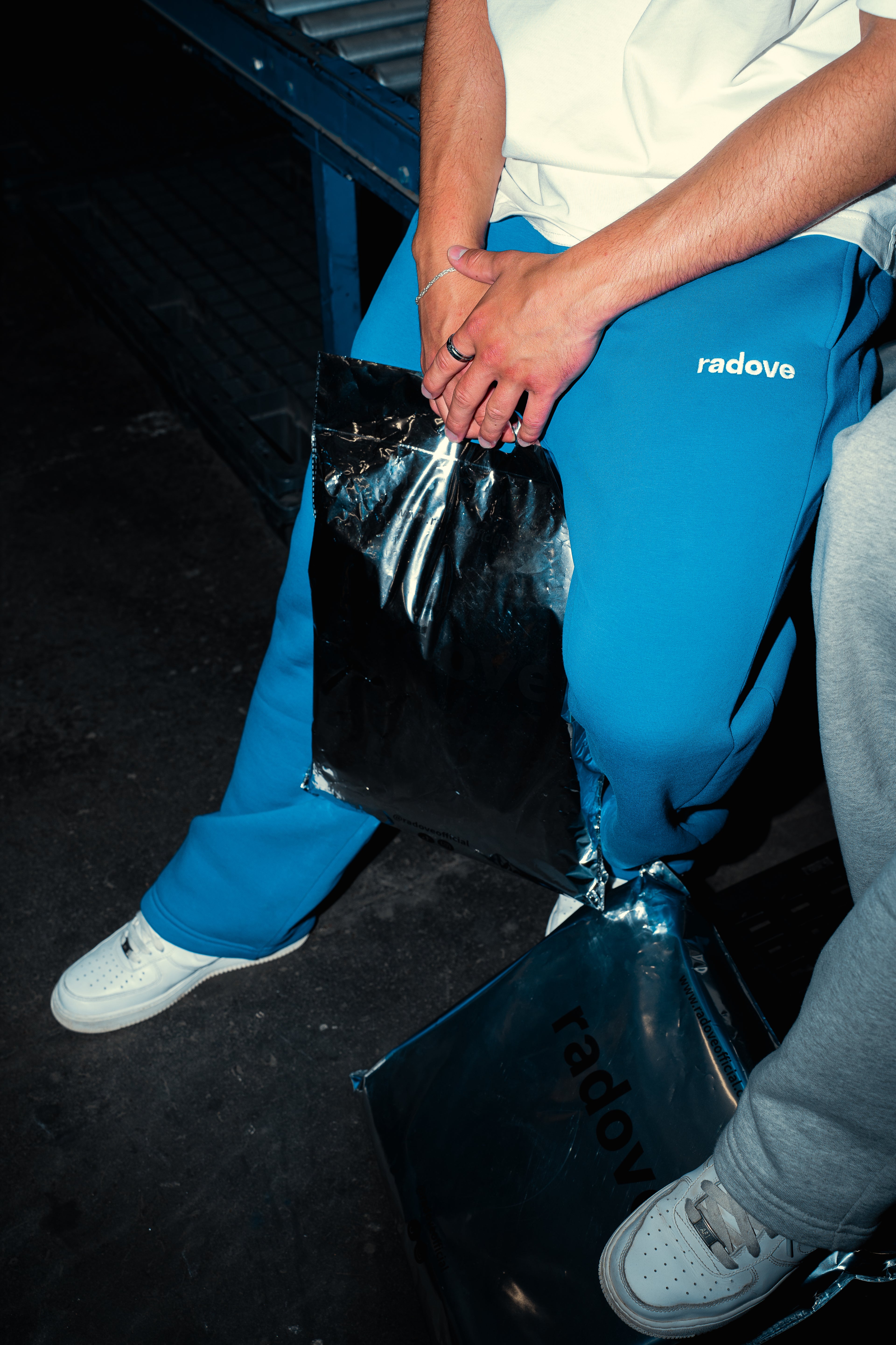 TRUE BLUE JOGGER